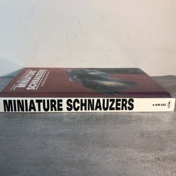 Miniature, schnauzers book - Picture 4 of 5